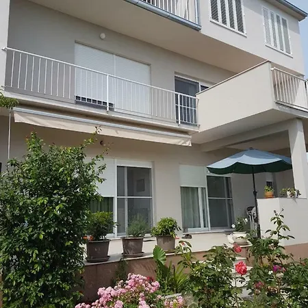Daire Comfortable Between Split And Trogir