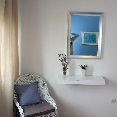 Comfortable Between Split And Trogir Daire Kastela