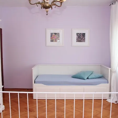 Daire Comfortable Between Split And Trogir *