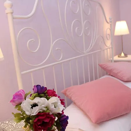 Comfortable Between Split And Trogir Daire *